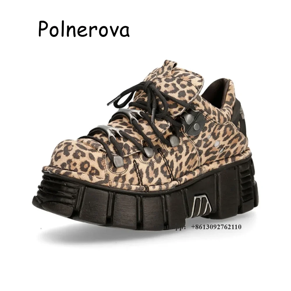 Botas de tornozelo com estampa de leopardo, sola grossa, bico redondo, primavera, decoração de metal, plataforma amarrada cruzada, sapatos punk