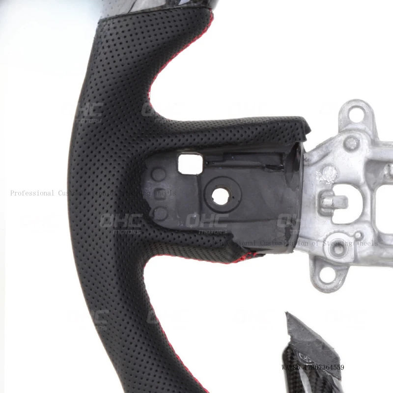 Suitable for 19-21 Dodge-RAM Trucks Bull perforated leather carbon fiber steering wheel and center console modification