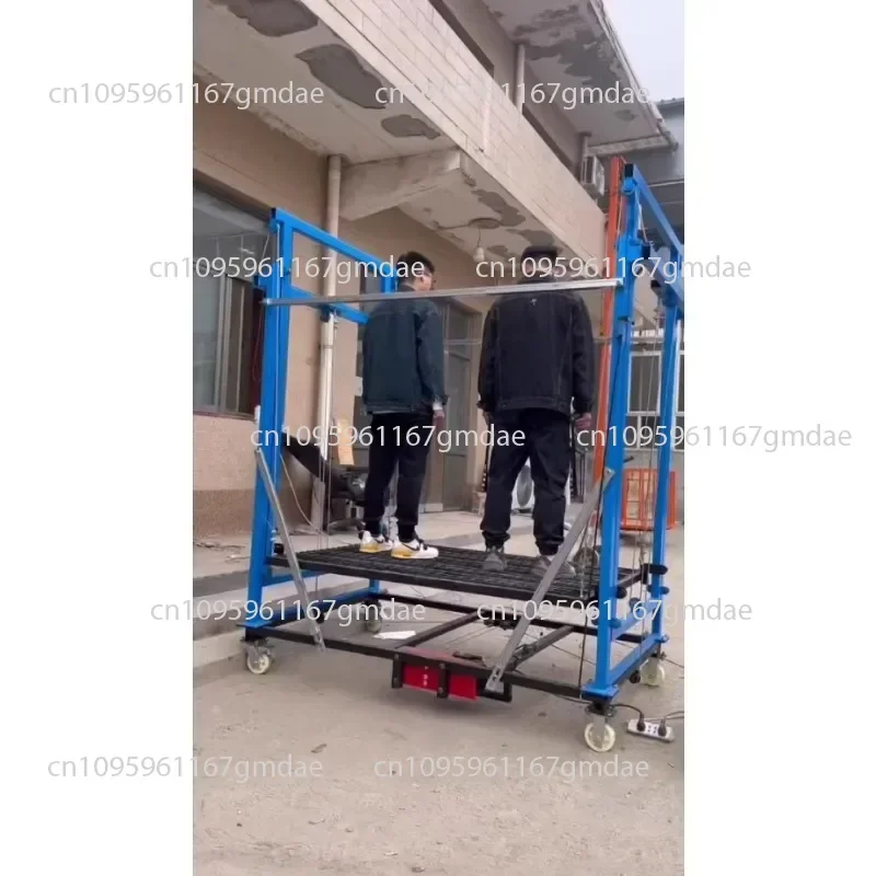 منصة رفع أوتوماتيكية متنقلة للسقالات الكهربائية سلم رفع صغير بناء جديد قابل للطي تحسين المنزل