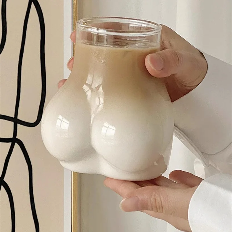 Funny Butt Shaped Glass Cup,Coffee Mug for Iced Americano/Latte,Cute Bubble Tea Tumbler,Clear Cold Drink Cup for Party Gifts