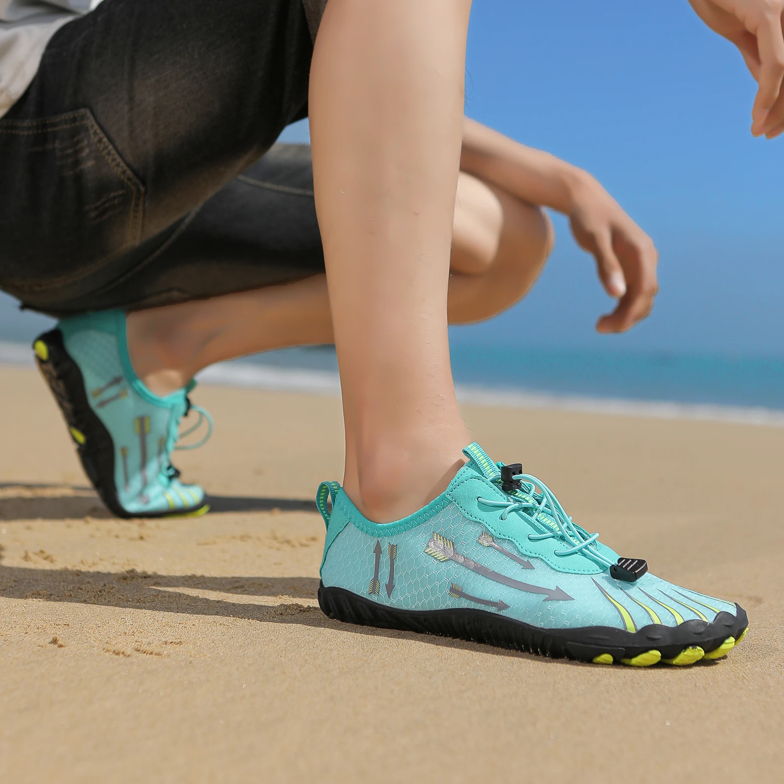 Quick-drying Beach Barefoot Shoes Non-slip Wear-resistant Breathable Water shoes Swimming Diving Beach Surfing Water Shoes