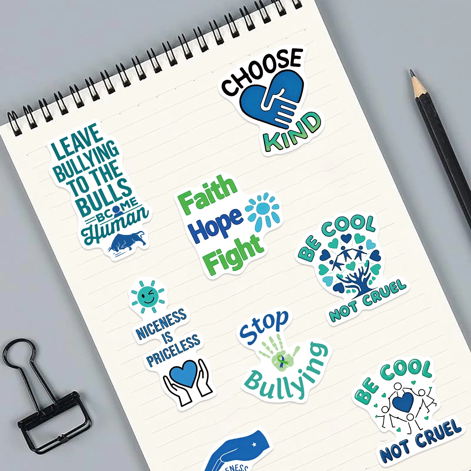 50 قطعة من ملصقات يوم المضادة للتنحيف، تصميمات جرافيتي ملونة، ملصقات زخرفية للأكواب وأجهزة الكمبيوتر المحمولة والهواتف المحمولة والأمتعة