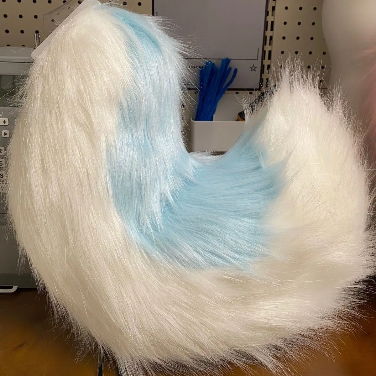 فروي رئيس Fursuit الذيل مخصص Fursuit تأثيري Kigurumi كيمونو اليدوية رئيس دور اللعب فروي مخصص الفراء الذيل زي