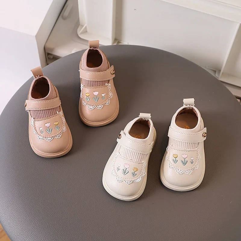 Mignonnes chaussures en cuir verni pour bébé fille, souliers de baptême avec fleur, nouveau-né, fête, printemps, été, H08Oil, 2024