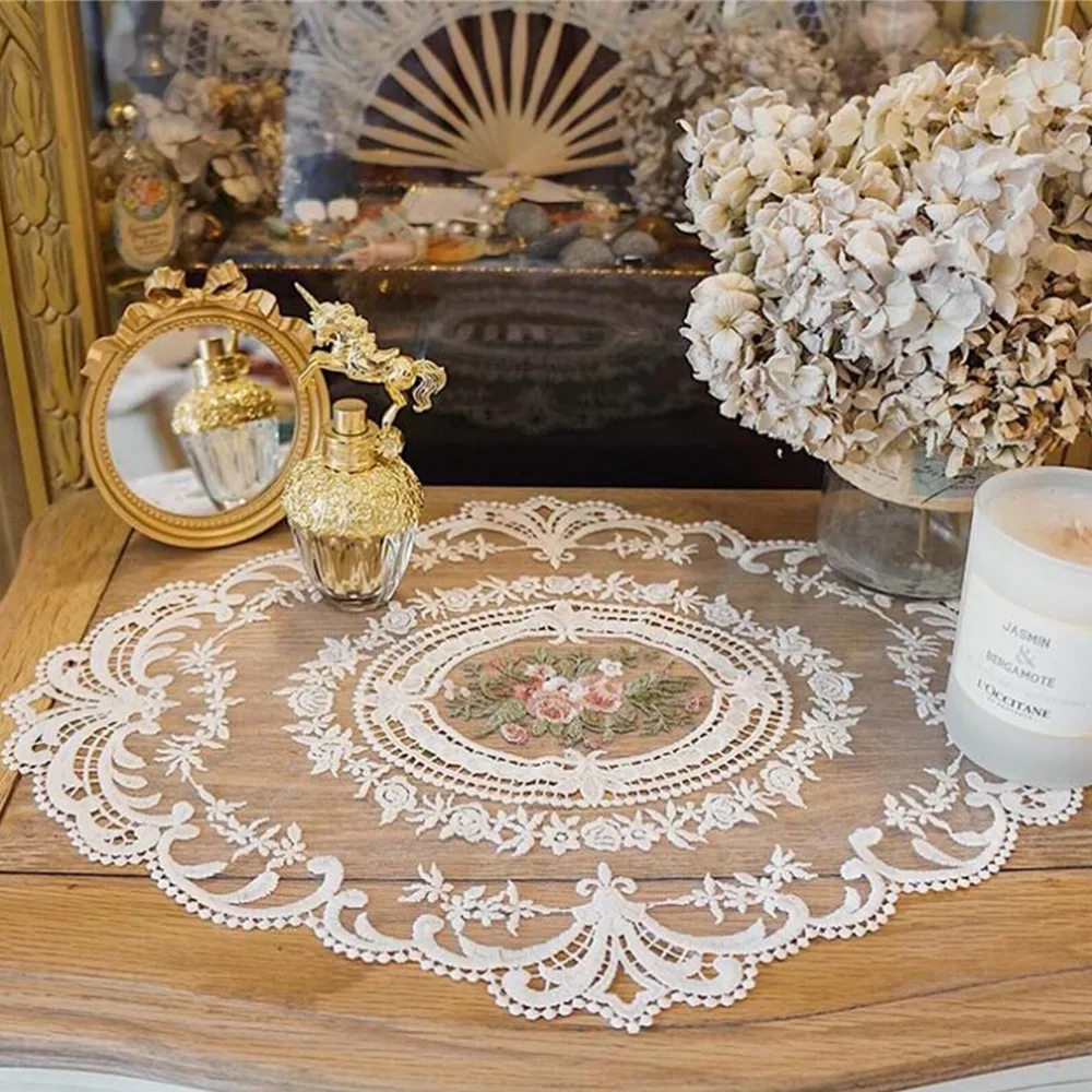 Luxury French Beautiful Lace Embroidery Tablecloth Dining Center Hollow Table Decoration Oval Bedside Table Cover Table Runner