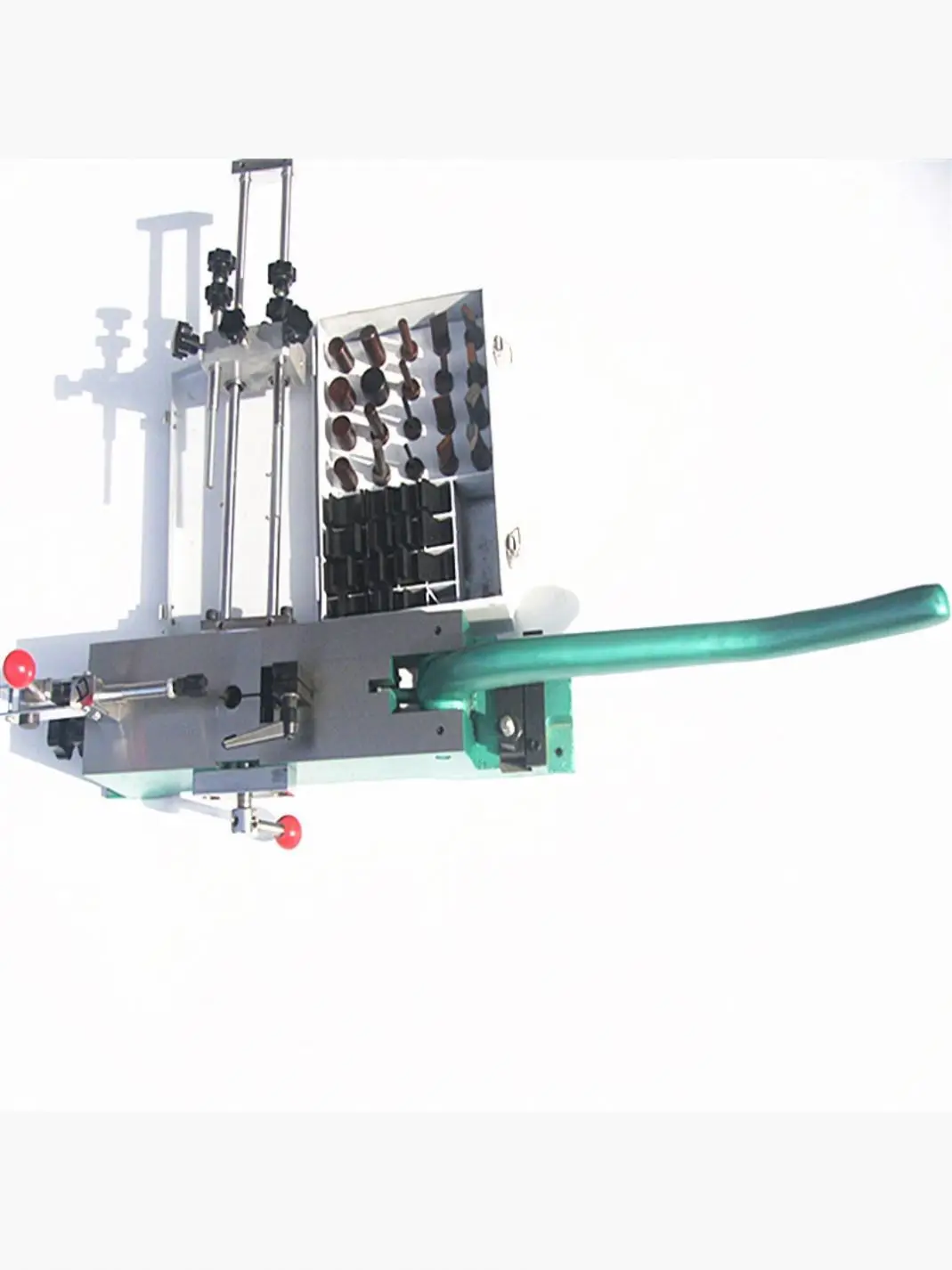 Piegatrice manuale per interposizione con lama fustellatrice ad alta precisione