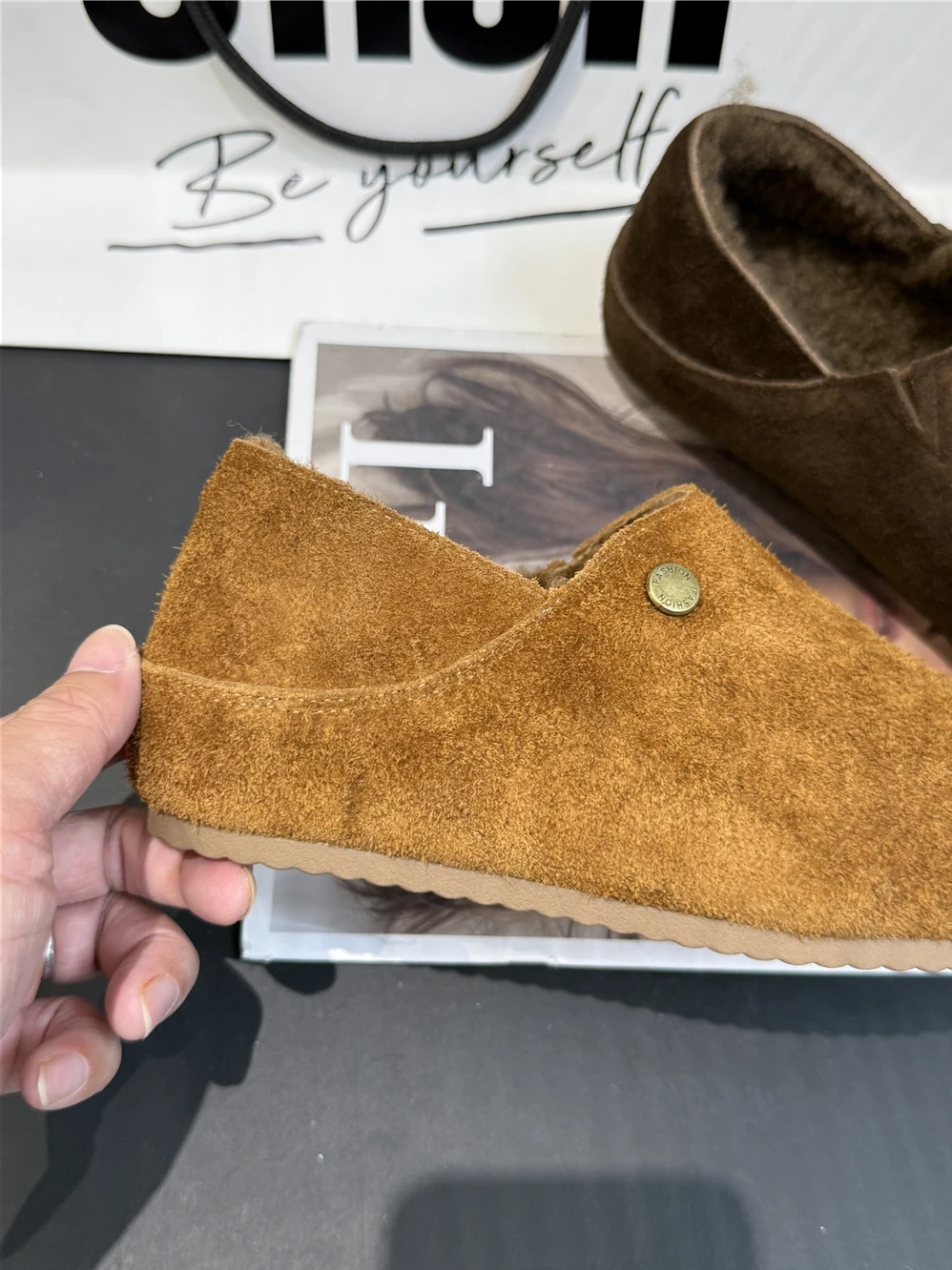 Lockige Flachschuhe aus Lammwollfell, Damen-Baumwollschuhe, warme Winter-Slipper, Damen-Loafer mit Gürtelschnalle, Woll-Mokasins, Damen-Fellstiefel. – Detail 8