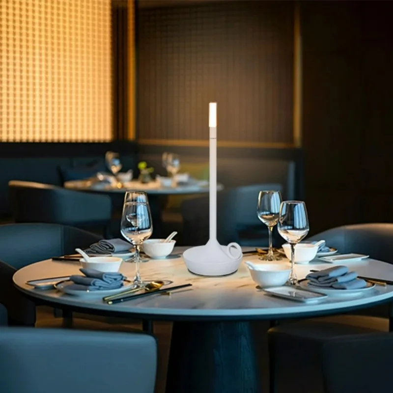 

Всепогодная сенсорная перезаряжаемая лампа-свеча: декоративный портативный настольный светильник для кемпинга, отелей, баров и барбекю