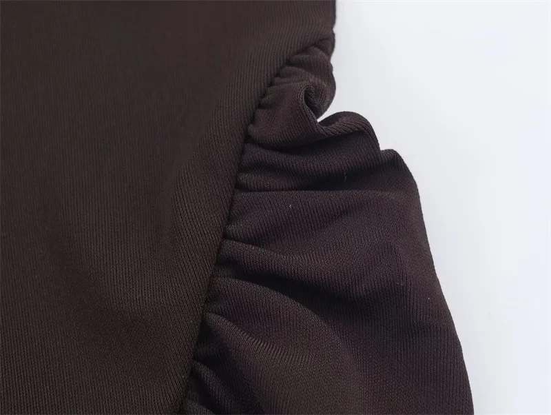 Vestido de mujer 2025 invierno nuevo estilo marrón oscuro sin mangas cuello halter vestido midi con detalle de cadena elegante y elegante