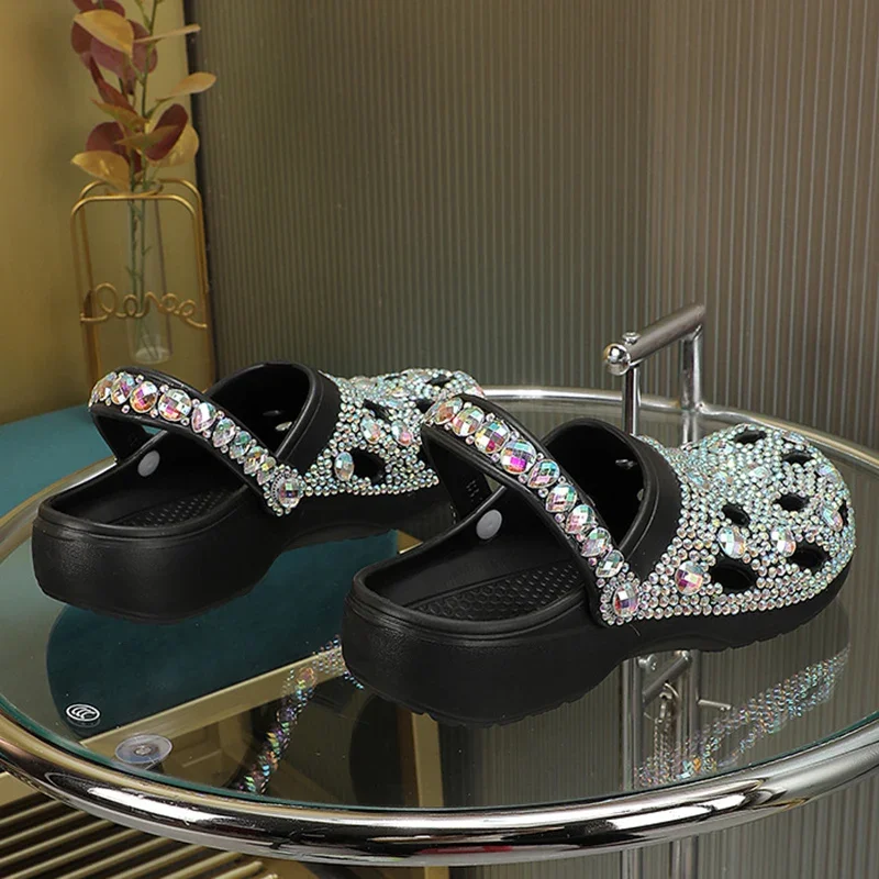 Zapatillas de lujo con decoración de diamantes de imitación EVA para mujer, sandalias de playa, chanclas suaves, zapatos casuales de moda para mujer