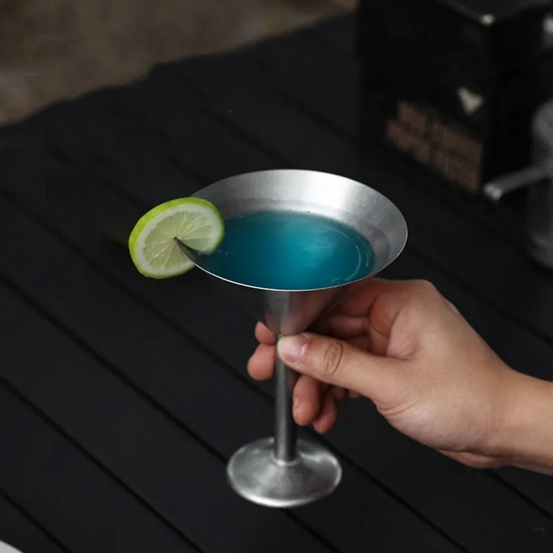 304 Stainless Steel Cocktail Cup Modern Style Bar Restaurant Retro Red Wine Champagne V-shape Triangle High Footed Cups
