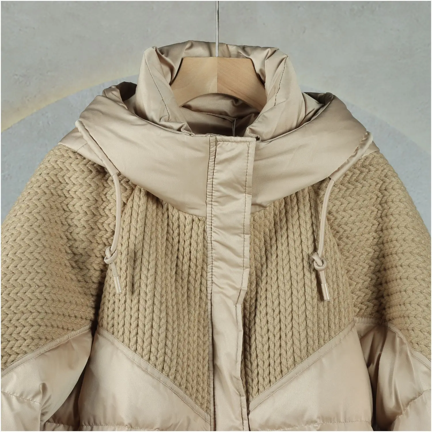 2025 겨울 신작 여성 다운 재킷 루즈한 후드 니트 스플라이싱 재킷