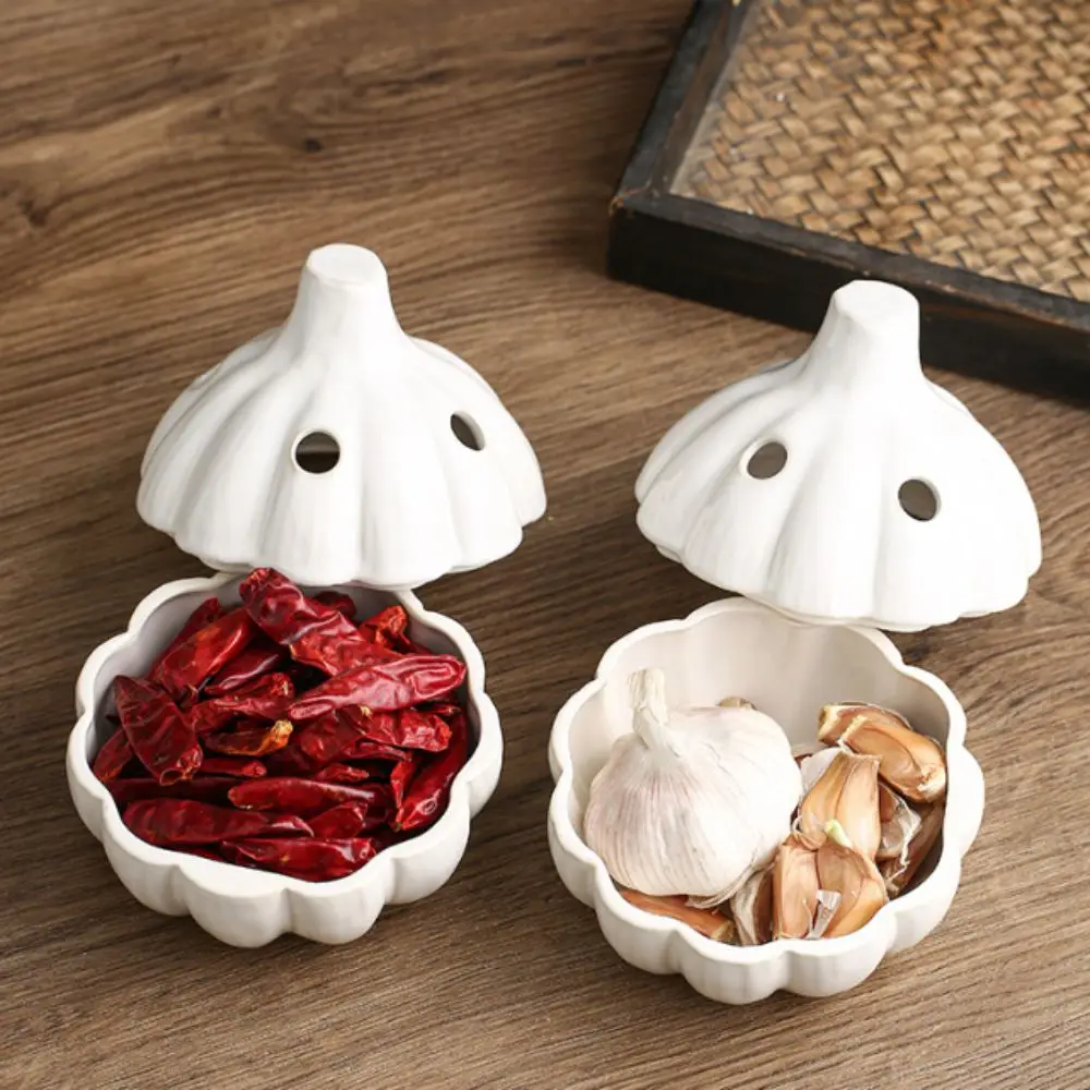 Ceramic Ginger and Garlic Storage Jar Well-ventilated Garlic Shaped Garlic Storage Tank Hollow with Lid Dried Chili Storage Can