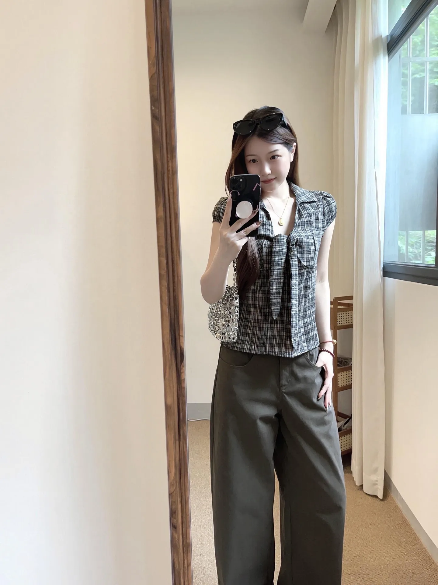 

Retro Plaid V-Neck Short Sleeve Shirt Women's Design Slimming Tie Waist Shirt Korean Style Loose Fit Summer New Arrival