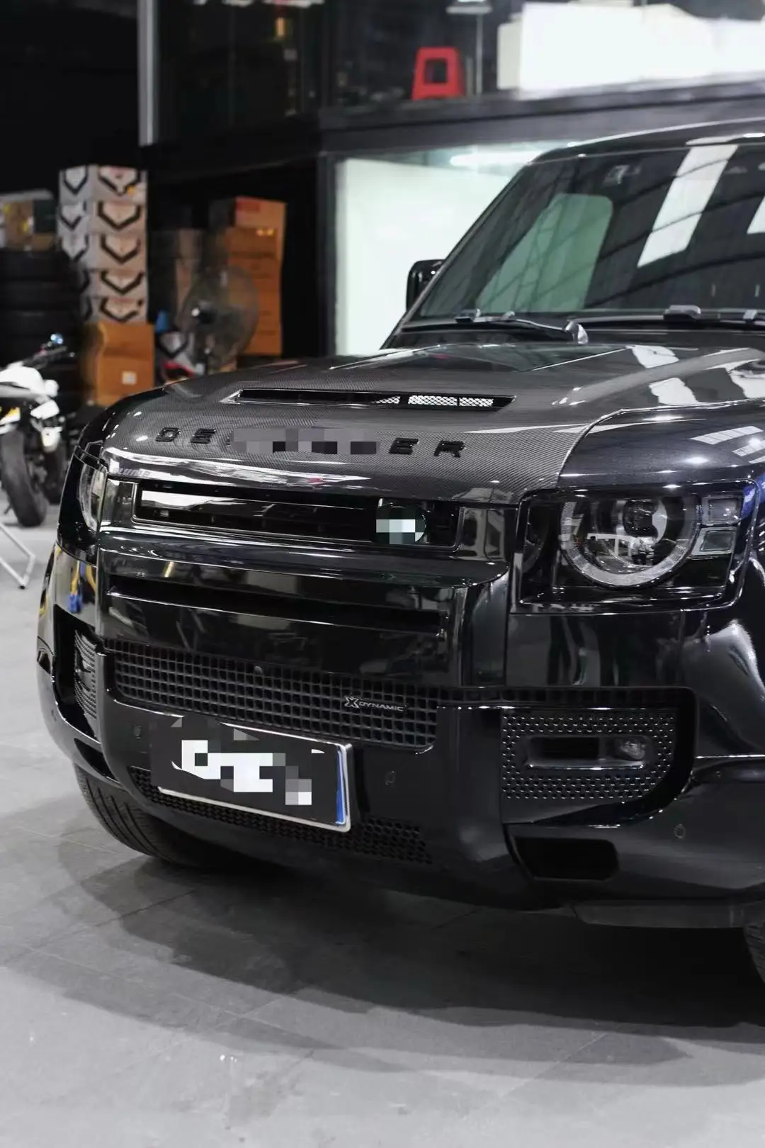 أغطية من ألياف الكربون الجافة لسيارة Land Rover Defender 2020- مع محرك بونيه على الطراز الزجاجي الشفاف #4