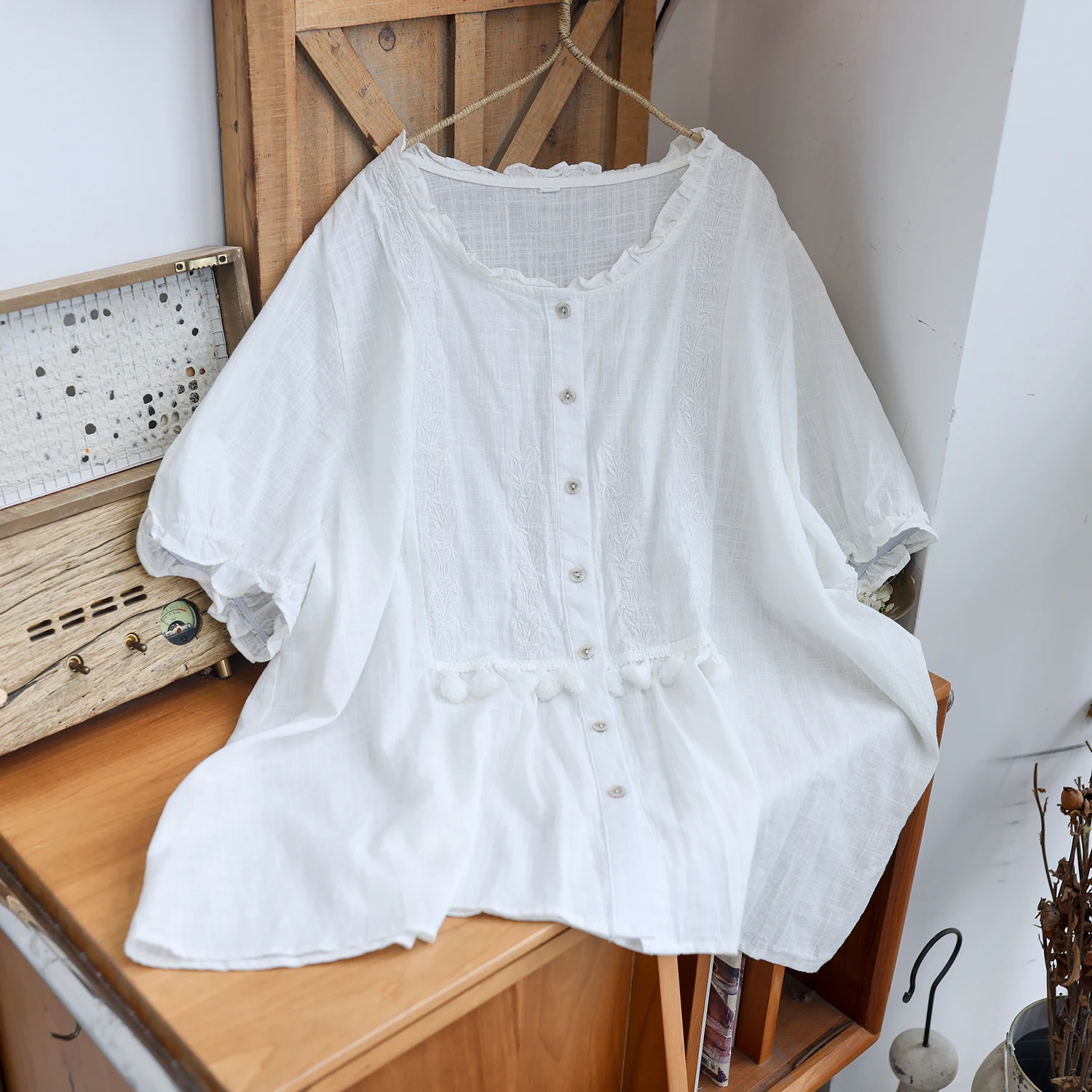 

New 2025 Summer Loose Fit ort Sve Embroidered Willow irt Japanese Sle Simple Forest System Heavy Embroidery Top Wome...