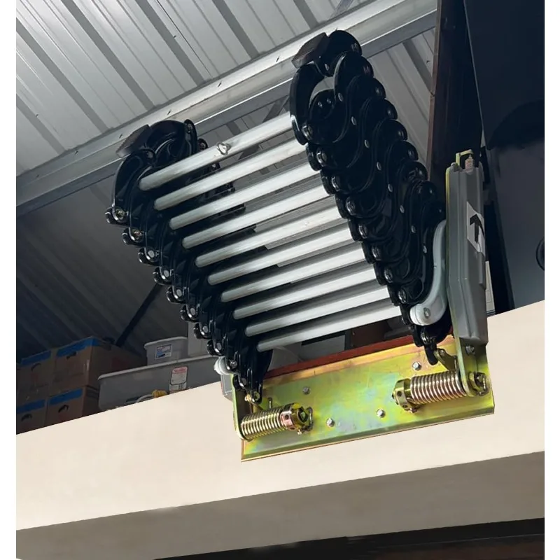 سلم عطري تلسكوبي 12 خطوة، ارتفاع عمودي 8.2-9.8 قدم قابل للطي