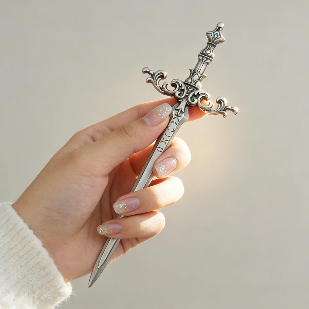1 قطعة عصا الشعر السيف الفضية لهجة المزخرفة نجمة القرون الوسطى الخيال تصميم الكمال تأثيري جريئة تسريحات الشعر تبدو أنيقة الإكسسوارات