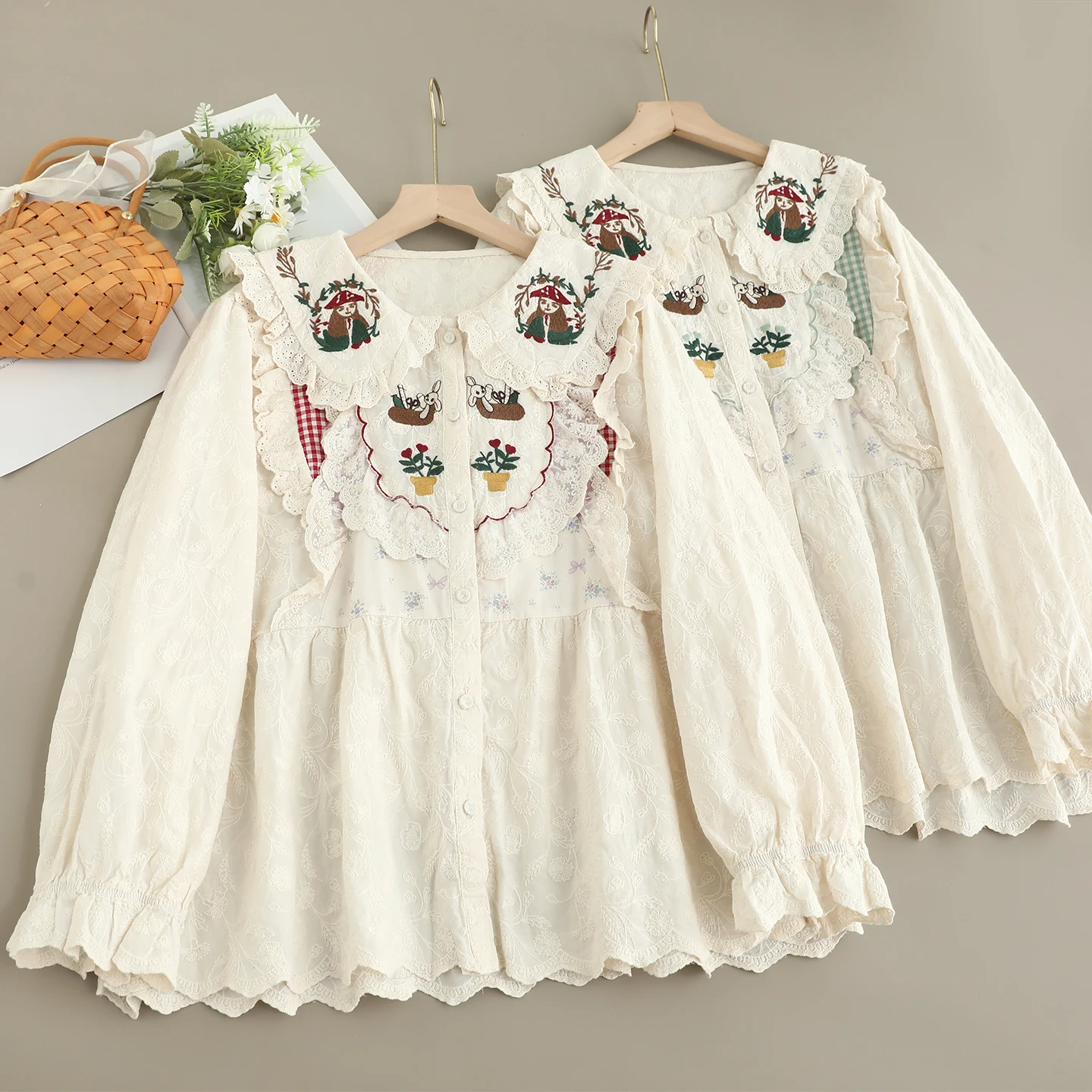 اليابانية الحلو موري فتاة الكرتون التطريز تي شيرتات قطن المرأة ربيع الخريف بيتر بان طوق كم طويل بلوزة غير رسمية بلايز