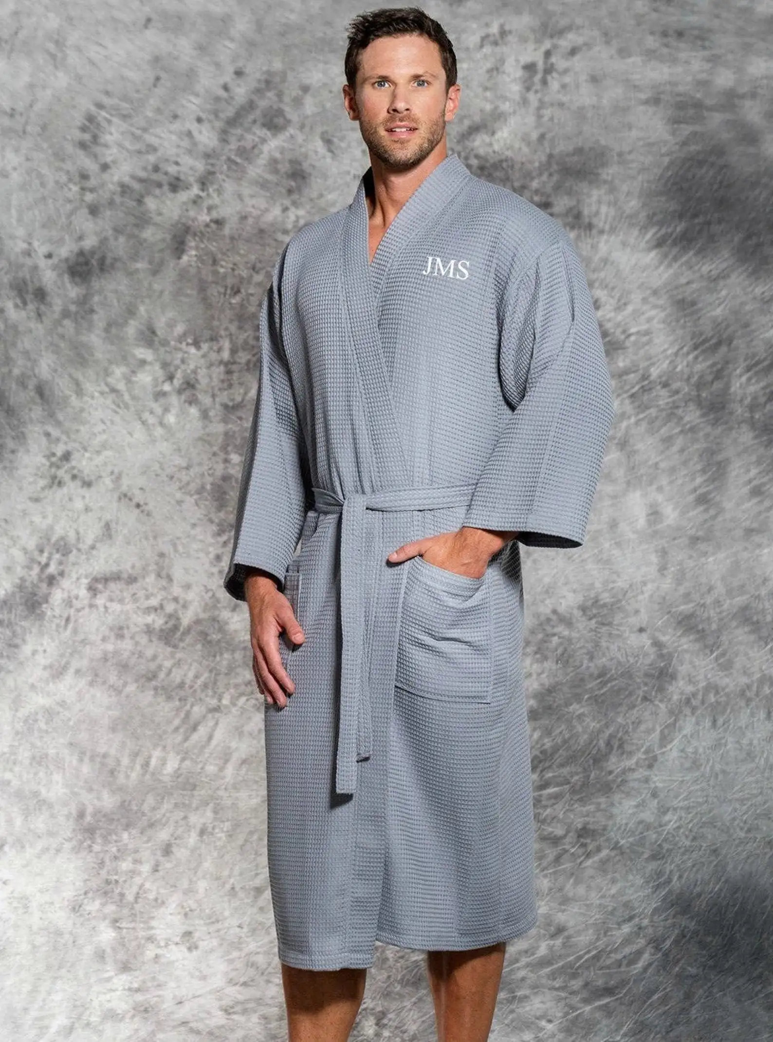 

Personalized Monogrammed Men's Gray Waffle Robe Custom Name Robe Groomsman Gift Bathrobe Best Man Gift Nightgown Home Cloth