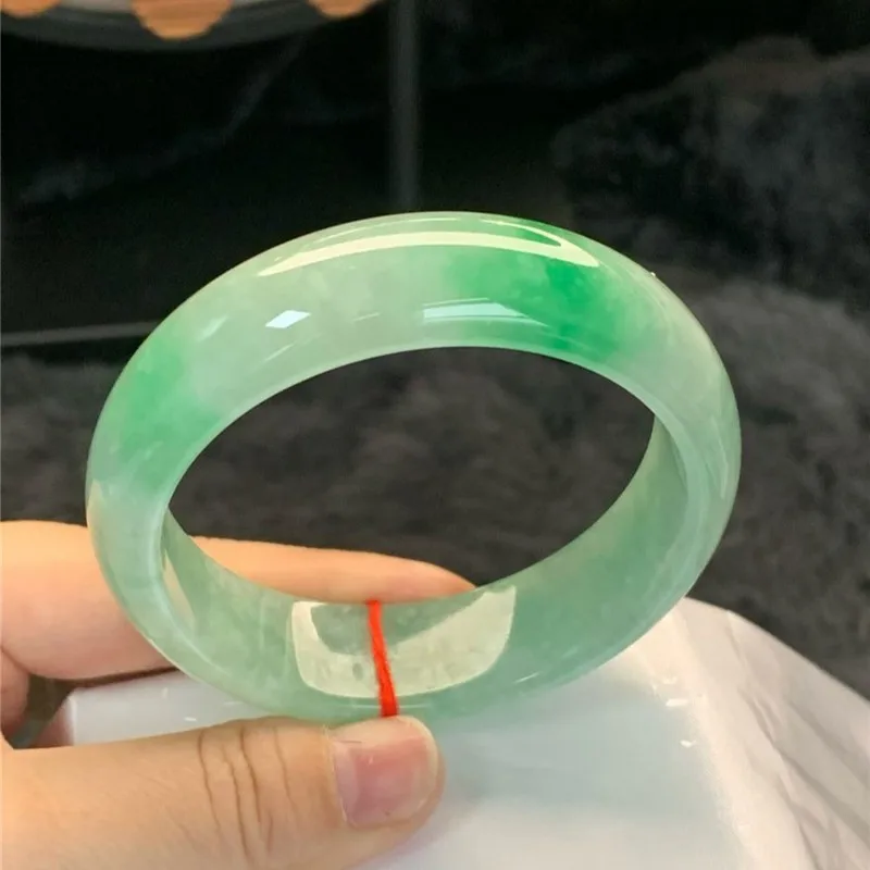 Myanmar natural with bright green and floral patterns, large size, processed jadeite bracelet, first-hand jadei