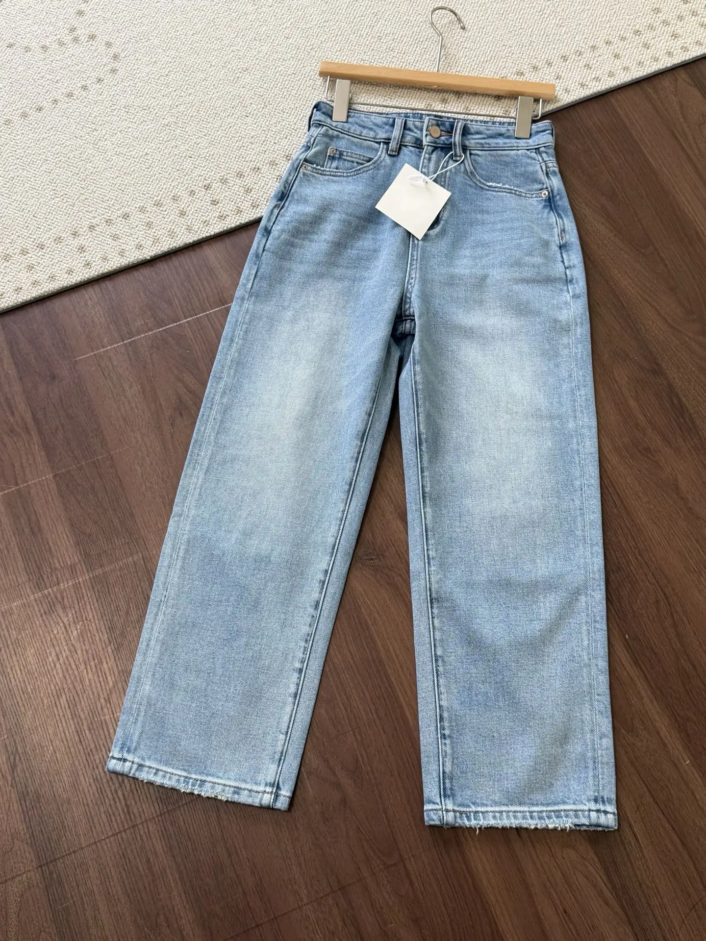 

2026 Spring/Summer New High-Quality Casual Loose Wide-Leg Regular Style Jeans For Women