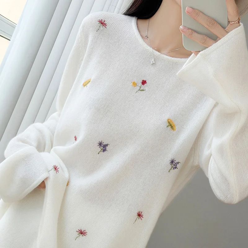 Women's Autumn Winter 100% Merino Wool O-Neck Pullover Sweater Korean Fashion Embroidered Flower Tops Large Size Knittedwear