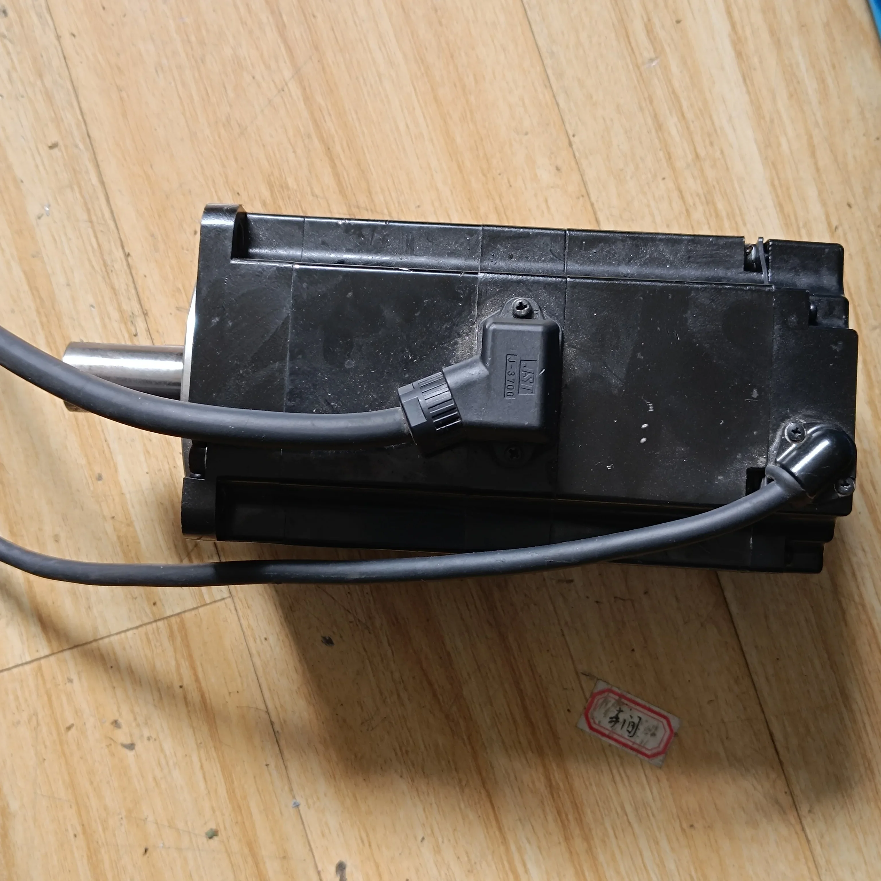 [ PLEASE INQUIRE ] High quality and original for Yaskawa Servo Motor SGM7J-08AFC6E  750W  In Stock