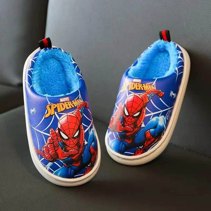 Jesienno-zimowe dziecięce chłopięce bawełniane pantofle dziecięce Cartoon Frozen Elsa Spiderman Print antypoślizgowe ciepłe dziewczynki wodoodporne