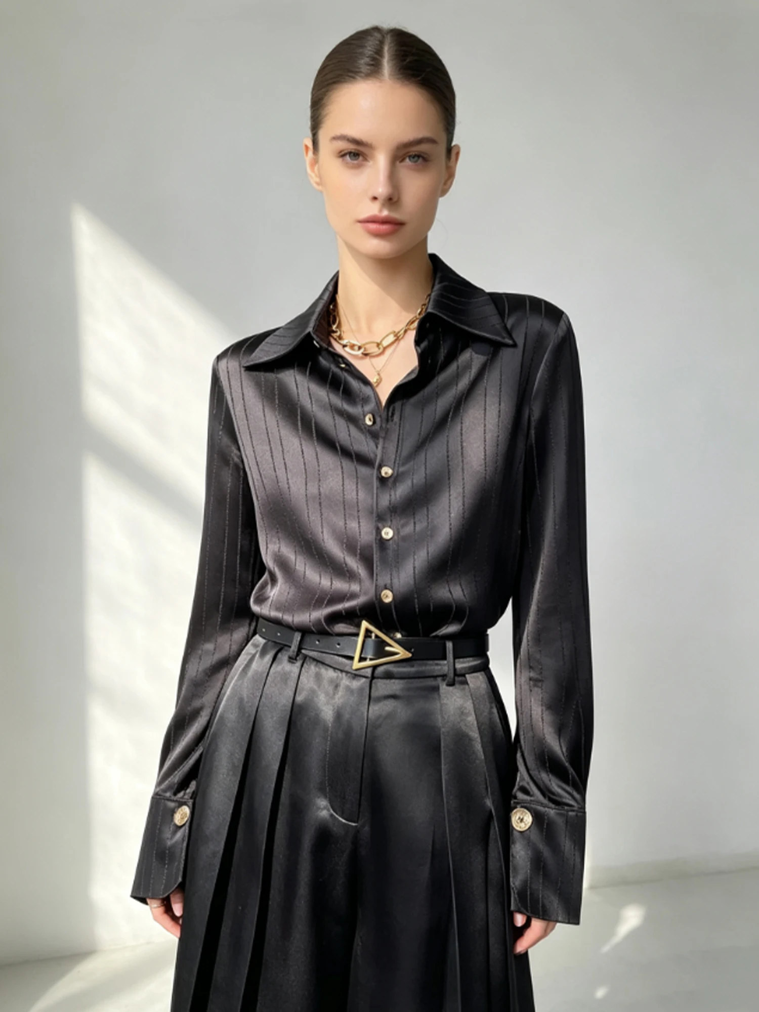Women's Black Striped Blouses and Shirts Y2k Gyaru Elegant Vintage Long Sleeve Shirt Loose Satin Blouse for Women Spring Autumn