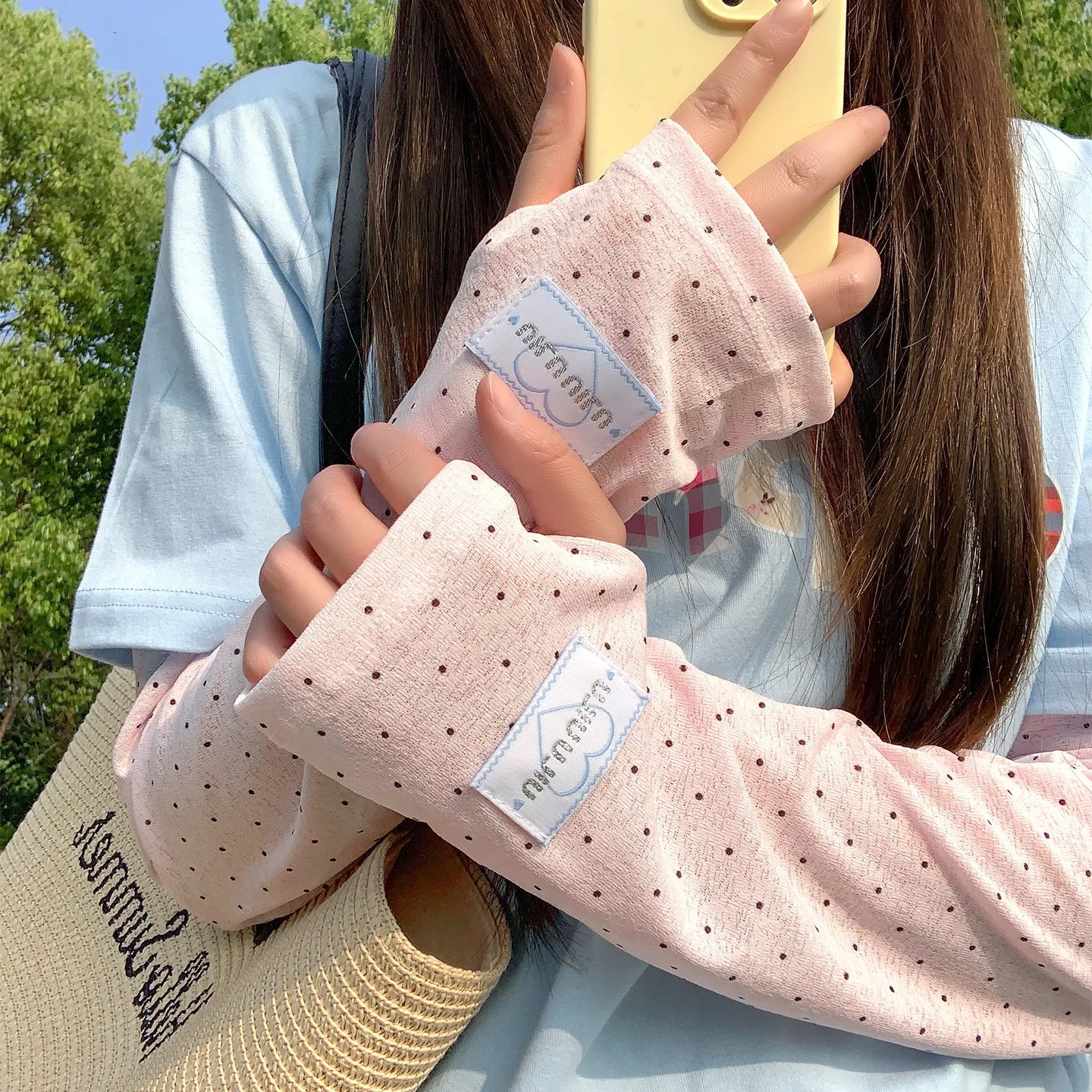 Summer Polka Dot Loose Icy Silk Sun-Protective Arm Sleeves Lightweight Outdoor Cycling and Driving Arm Covers for Sun Protection