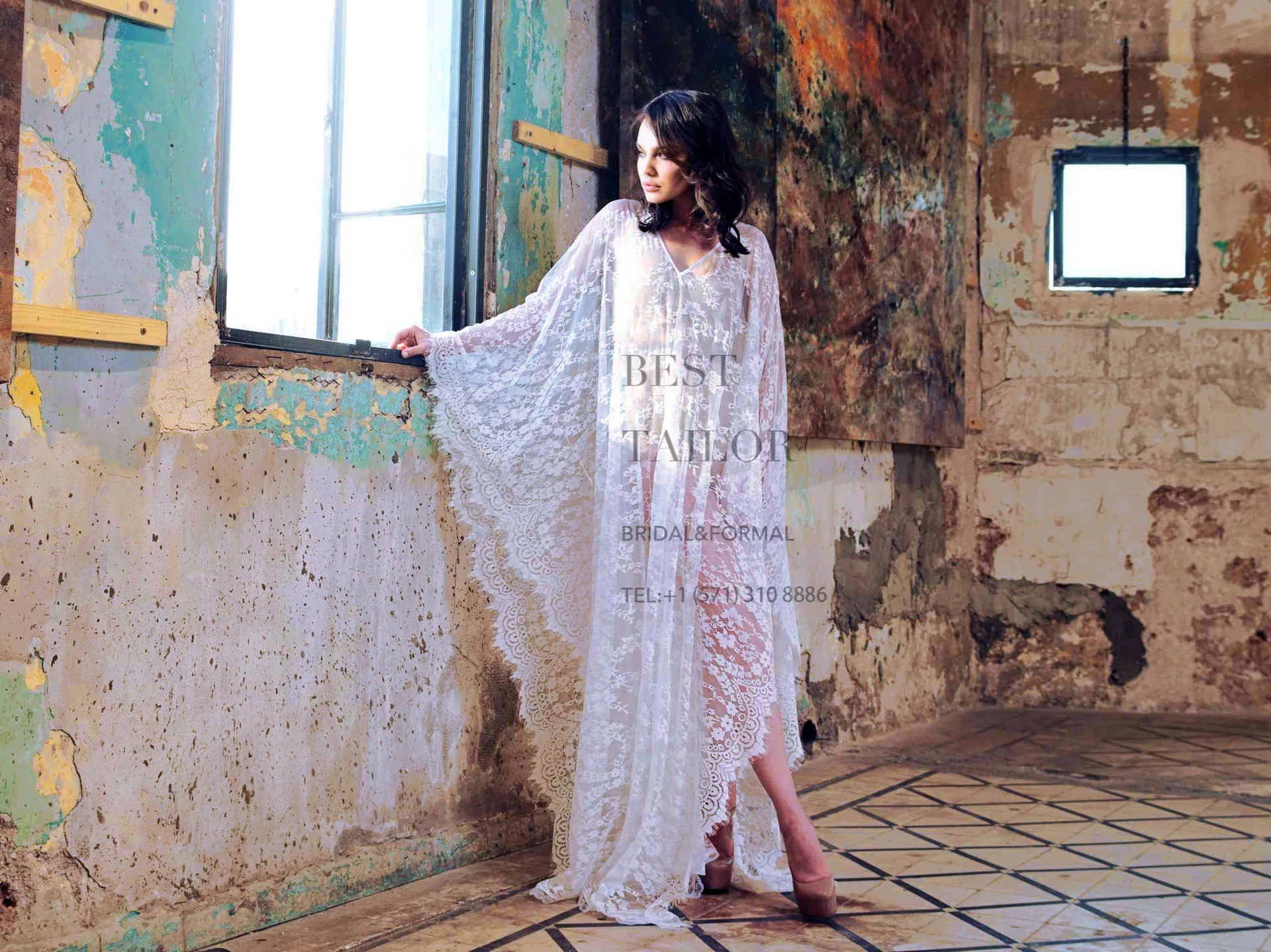 Bohemian Lace Dramatic Bell Sleeves Robe, decote V profundo, elegante Sheer Bridal Cover-Up para casamentos de praia e escapadas românticas