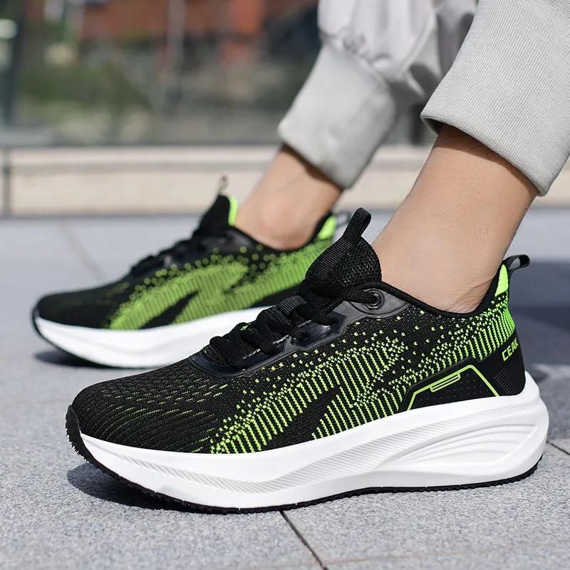 

New casual shoes for men and women, summer breathable mesh sports shoes, casual lightweight soft soled running shoes, sports sho