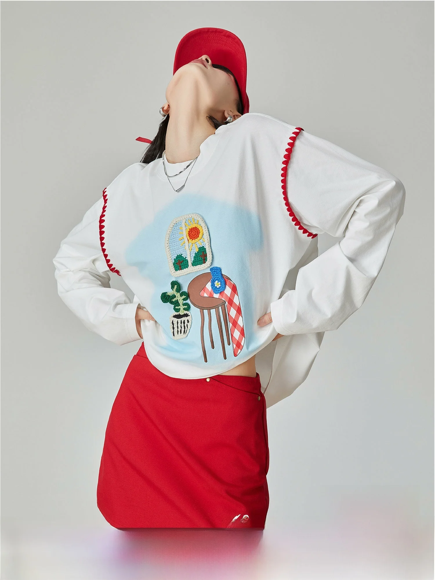 

White Printed ell Embroidery Long Sve round Ne T-irt Women's Loose Fit Faionable Top Casual Sle Polyester Fiber