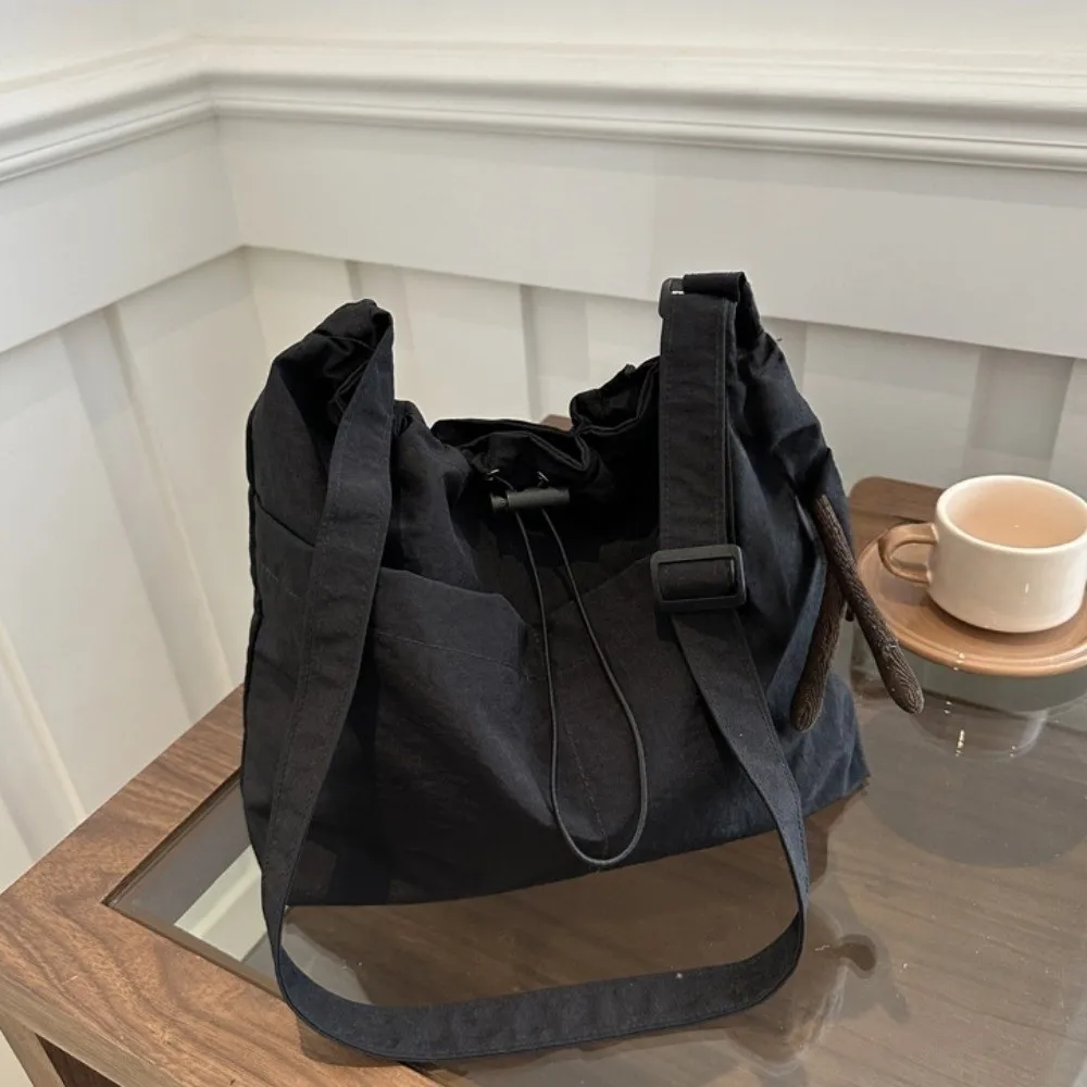 

Trendy Nylon Wrinkle Drawstring Bag Korean Style Commute Crossbody Bag Large Capacity Waterproof Single Shoulder Bag Girls