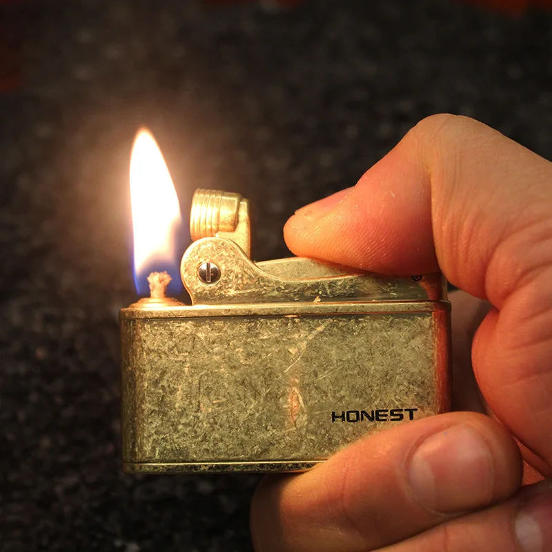 Honest Genuine Brass Push-button Ignition Kerosene Lighter Retro Mechanical Gasoline Smoking Tool Gift  Men's collection