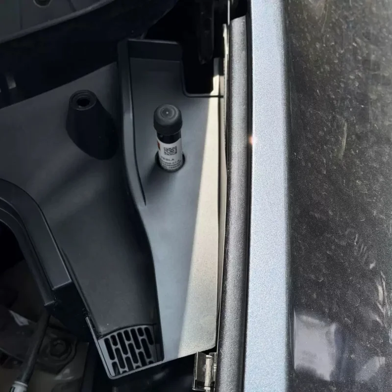 High‑Quality Frunk Drain Hole Anti‑Block Cover, Engine Compartment Debris Filter Protector For Tesla Model Y / YL Juniper