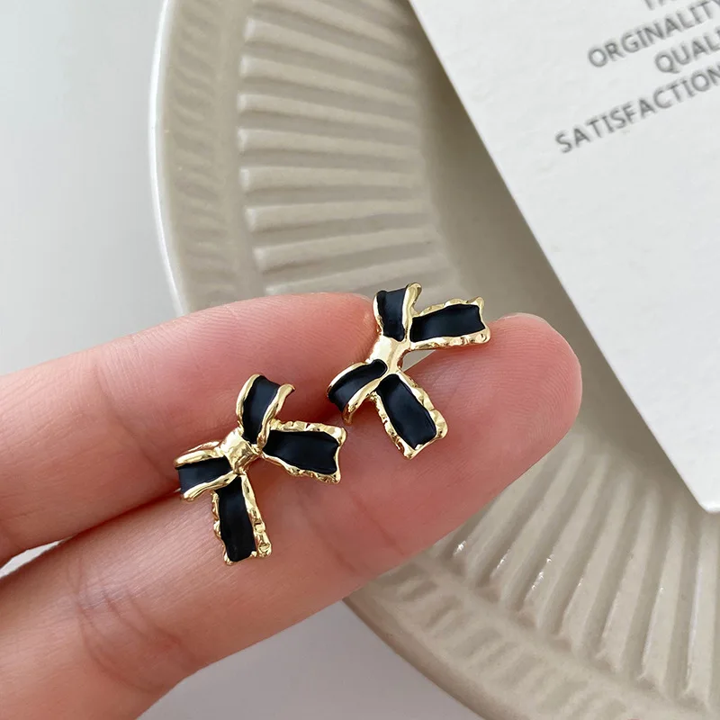 Classic Black Bow Knot Stud Earrings for Women Sweet Fashion Golden Color Small Earrings Korean Elegant Jewelry Birthday Gift