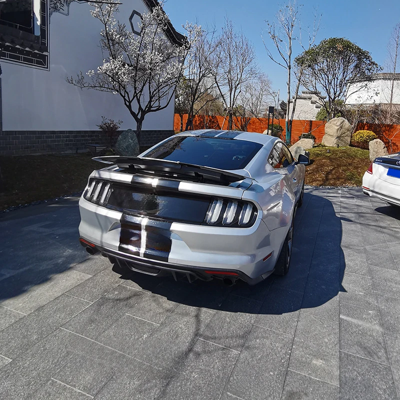 Bestseller Applicable2015-2023Modified electric tailgate cover with three-piece lift-up tail wing