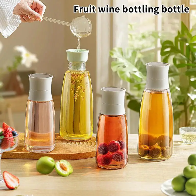 Food Grade Glass Water Jug with Filter Large Capacity Leakproof Fruit Tea Infuser Pitcher for Home Kitchen Daily Use