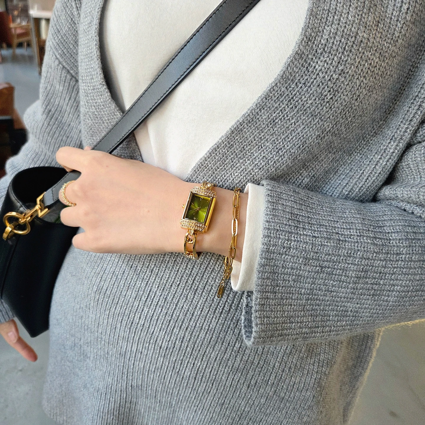 Exquisite Luxury New Emerald Women's Watch Retro Fashion Quartz Watch Elegant Casual Full Diamond Small Dial Women's Watch