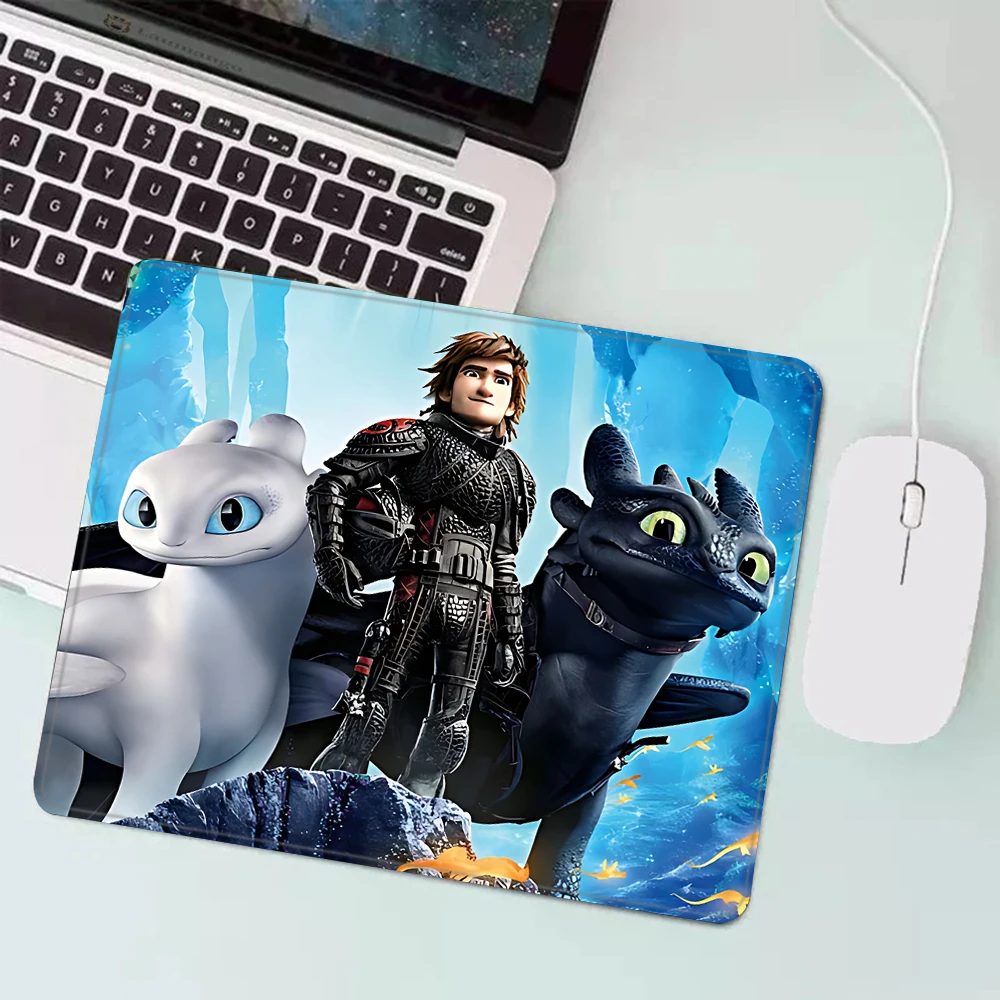 Fashion Train Your Dragons Gaming Mouse Pad XS Small Mousepad for PC Gamer Desktop Decoration Office Mouse Mat Deskmat Rug