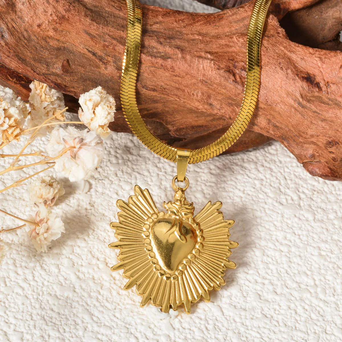 

Romantic Heart Around The Fins Pendant Necklaces Woman Trend New Vintage Heart Drop Earrings For Women Jewelry Gift For Birthday