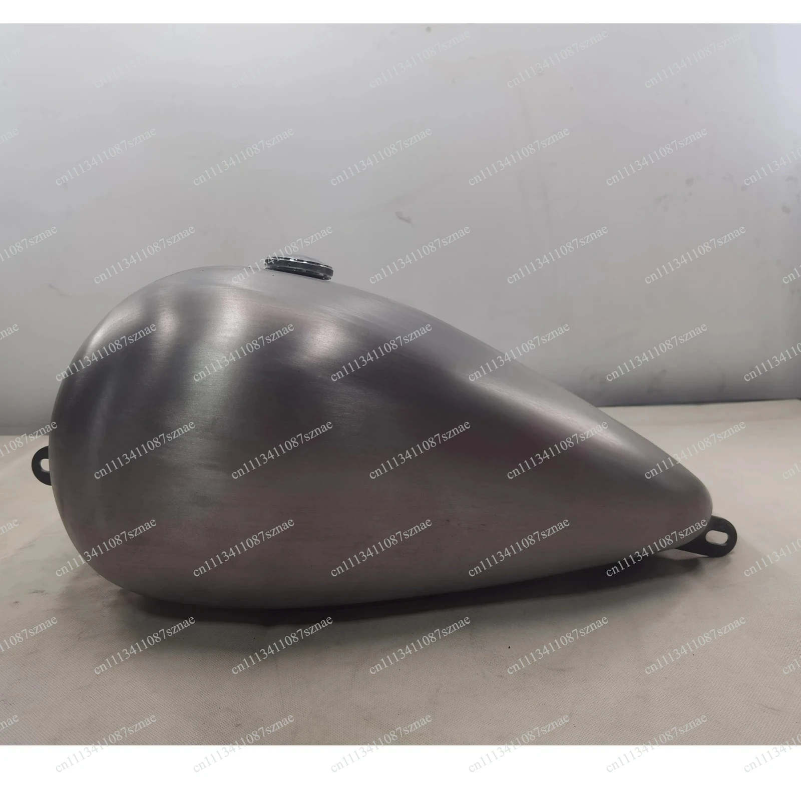 24L Large Capacity Modified Fuel Tank for Softail Street Bob 2018-2022, Motorcycle Gas Tank Replacement for Custom Bike Use