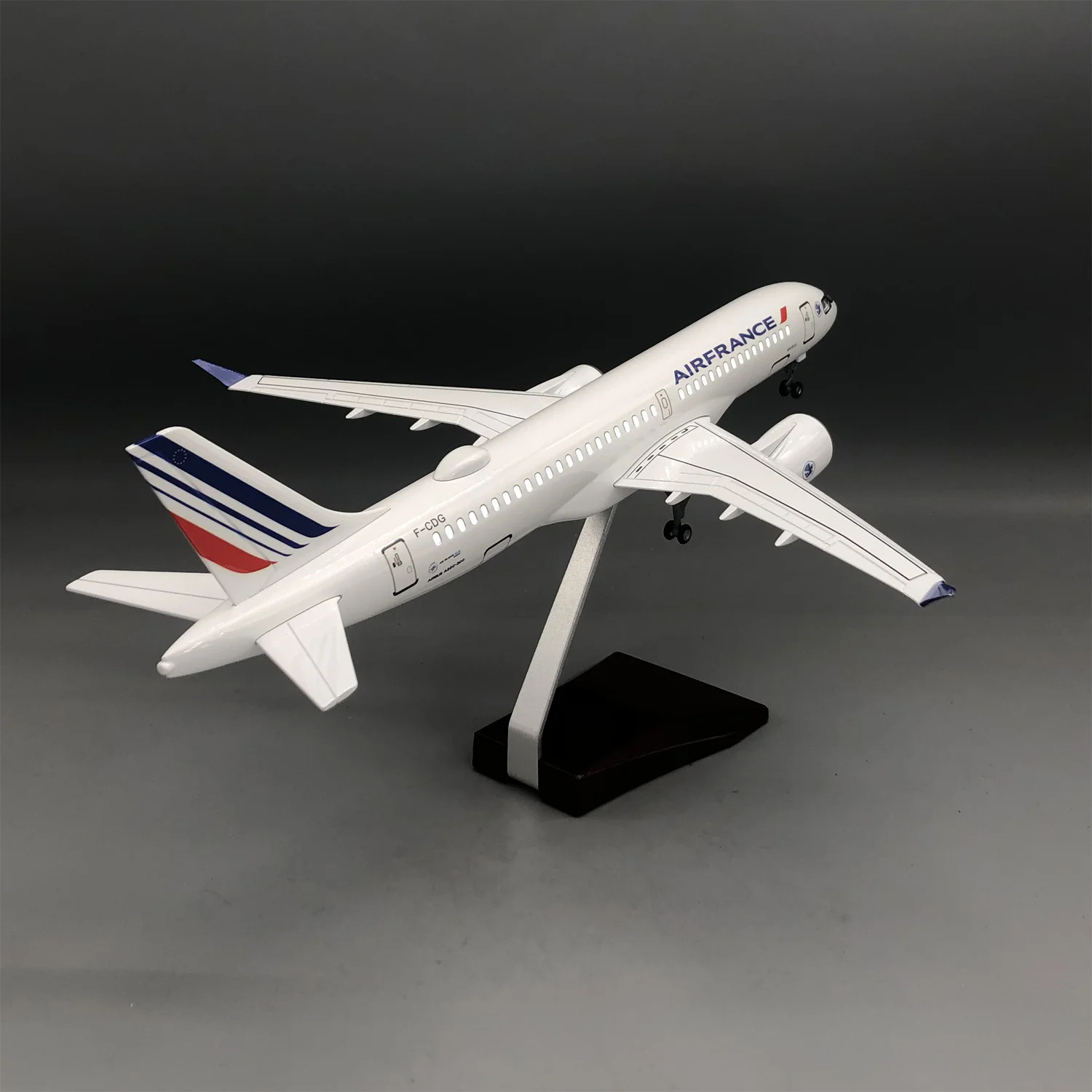 1/100 Scale Air France A220-300 Complete Model Airplane Kit Diecast Aircraft With Landing Gear Wheel For Aviation Souvenir Gift