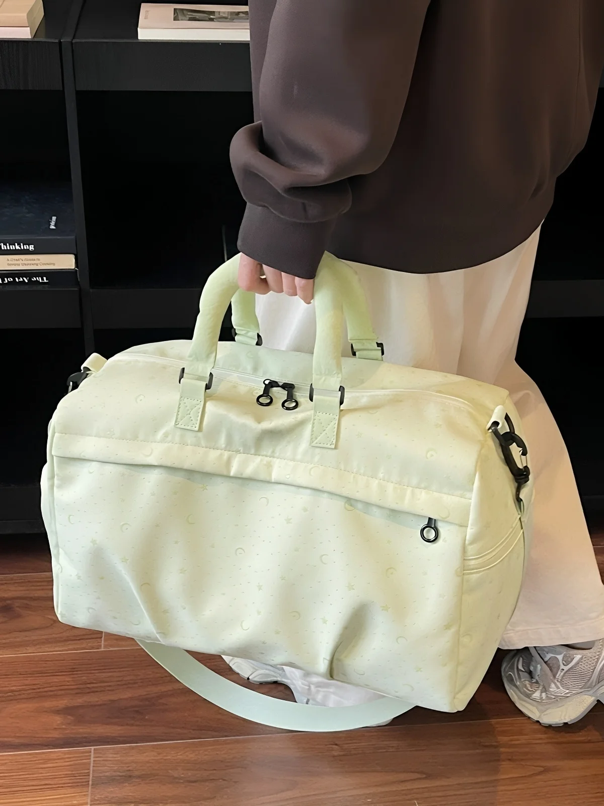 large-capacity-short-trip-travel-bag-women's-fashion-handheld-luggage-lightweight-sports-fitness-bag-storage-delivery-bag
