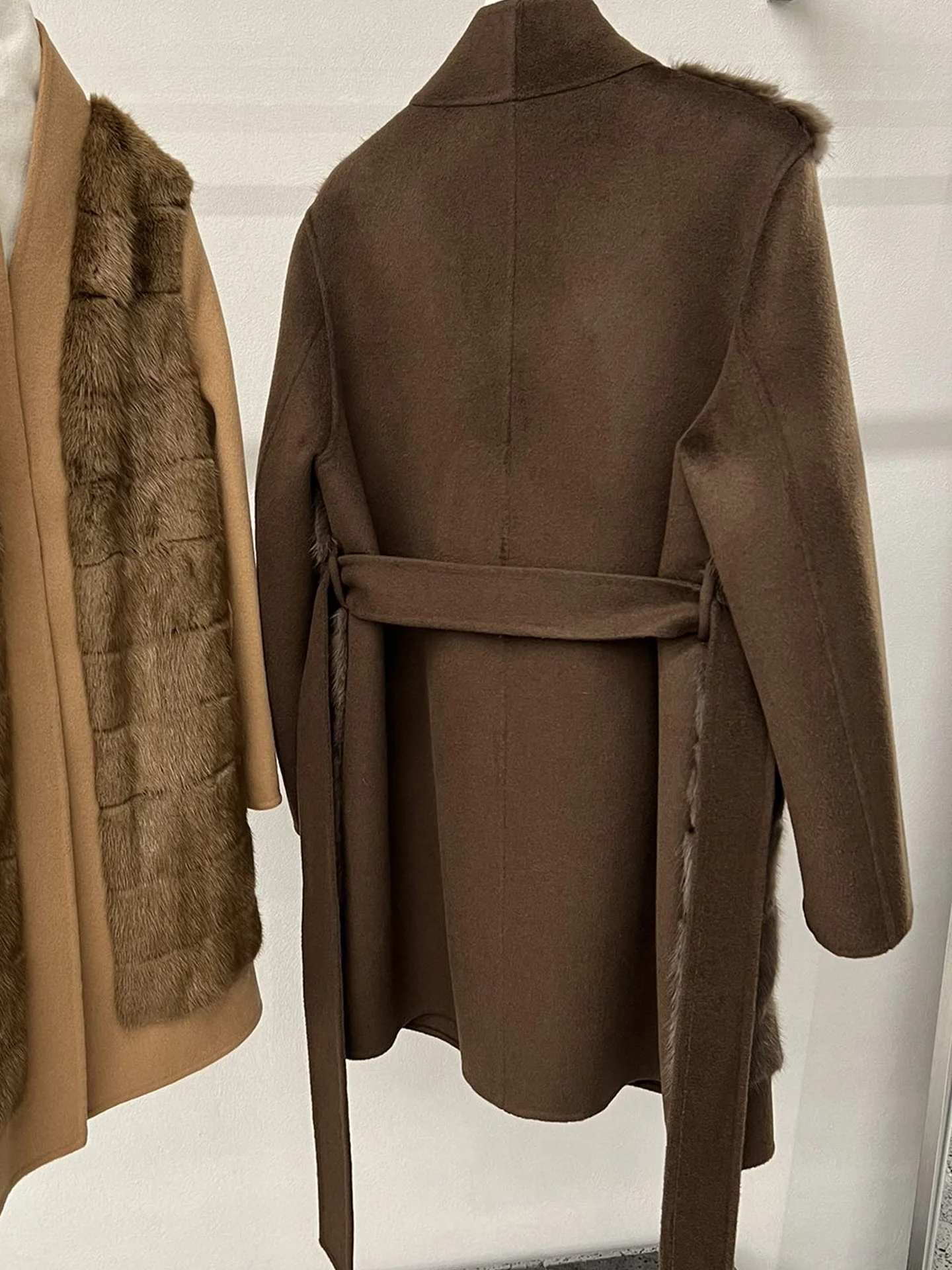 2025 가을 겨울 신상 캐시미어 코트 여성용 중장기 우아한 밍크 퍼 칼라 울 코트