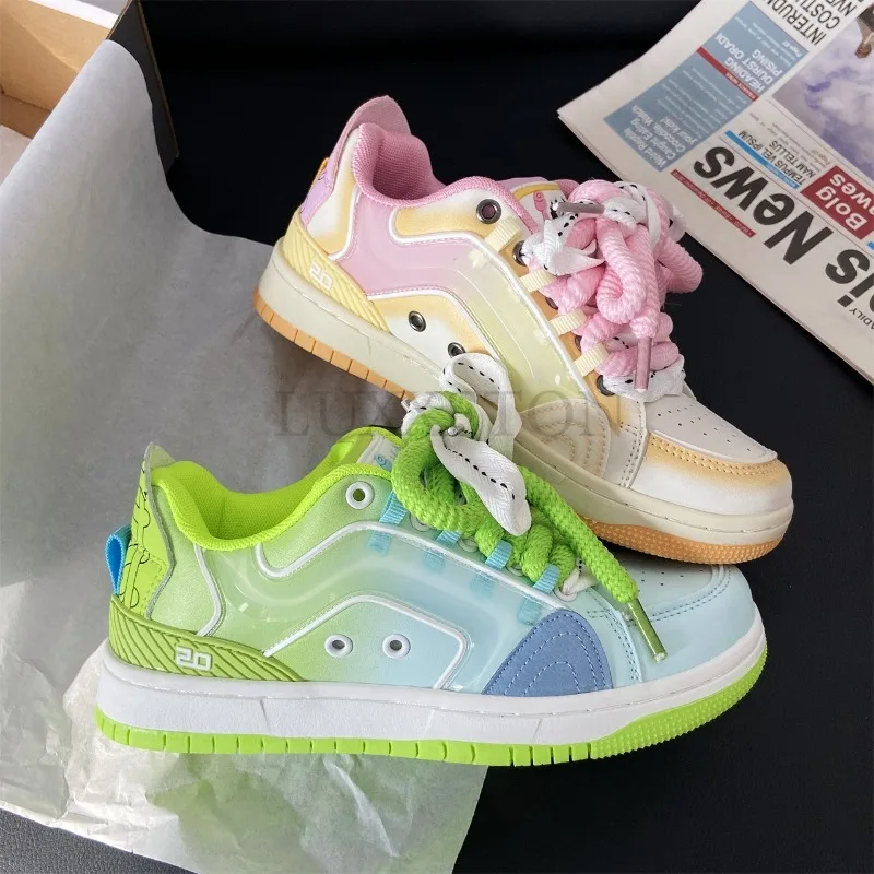 Versatile Flat Bottomed Casual Mandarin Duck Color Matching Sports Shoes with Mesh for Comfortable Breathable Fashion Board Shoe