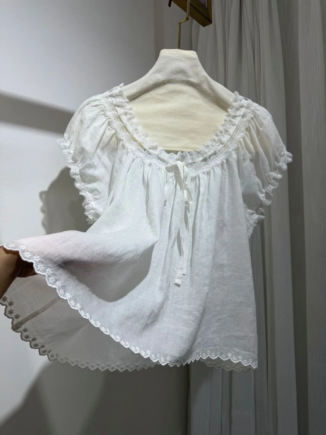 

Embroidery Hollow Out Women Pure Ramie Shirt Lace Spliced Round Neck Puff Sleeve Solid Color Loose Female Blouse Tops