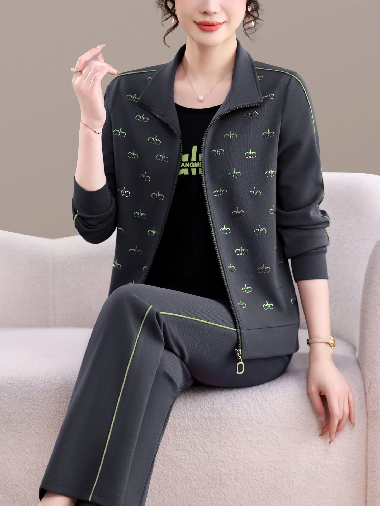 

Faionable Sportswear Set for Women Loose Fit Printed Outerwear Fitn Tee-piece Suite Spring Autumn Wear for Middle-Aged...